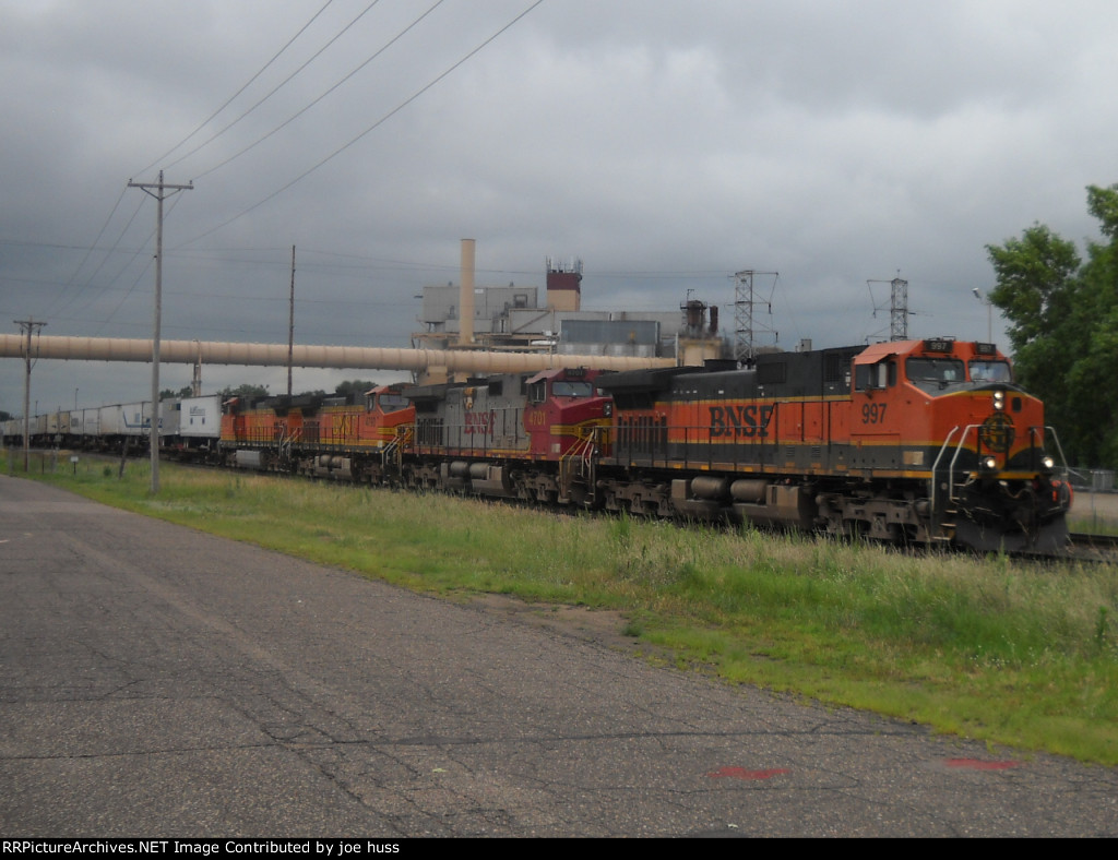 BNSF 997 West